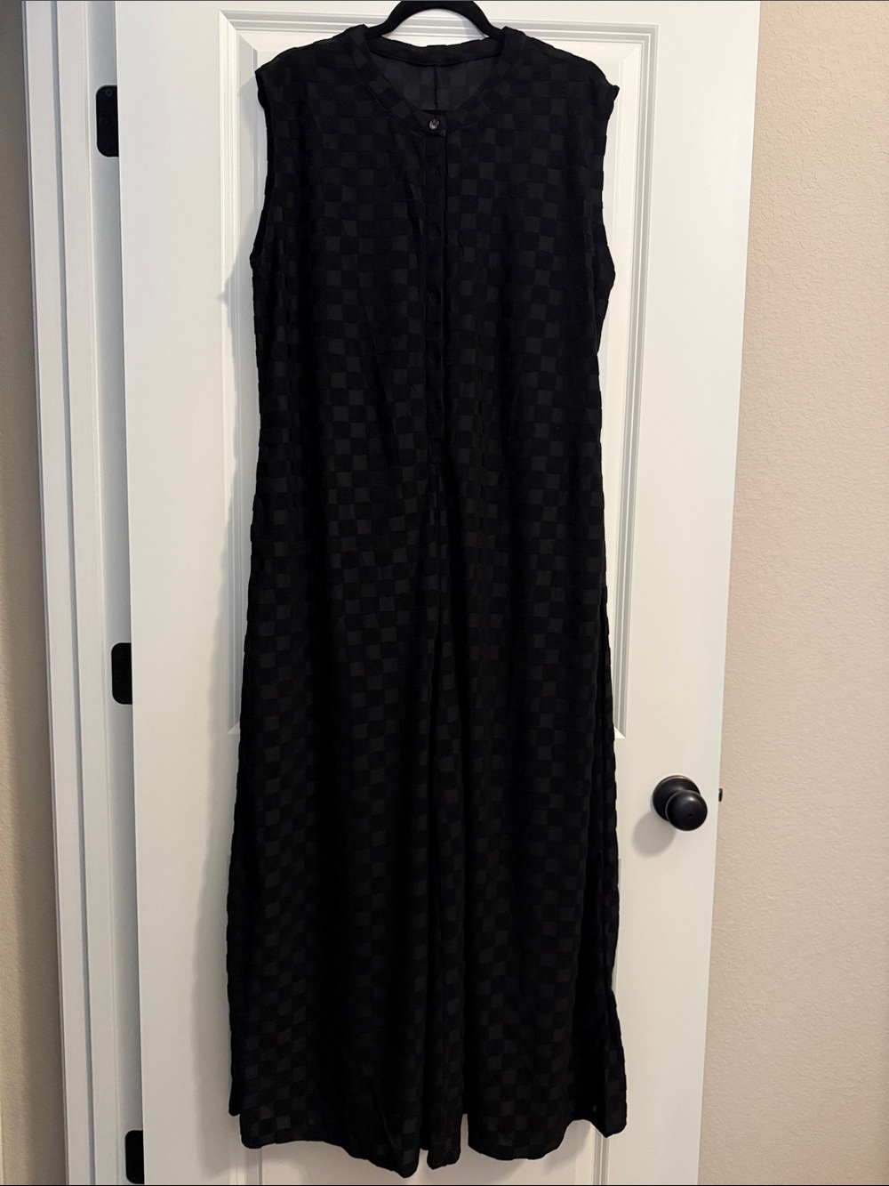 Sleeveless Black Checker-Texture Pantsuit-